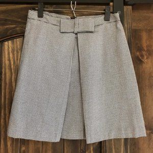 Black/white LOFT skirt with bow detail